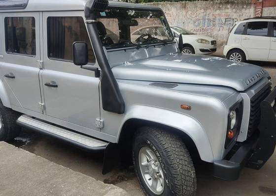 LAND ROVER DEFENDER 2.4 110 SW 4X4 TURBO DIESEL 4P MANUAL